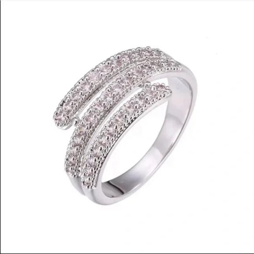 925 STERLING SILVER RING, CUTE RING, SHINY RING. - Picture 5 of 5